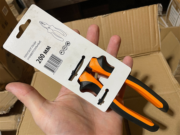 Плоскогубцы комбинированные 200мм  Китай